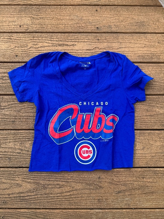 5th & Ocean Tops - Chicago Cubs cropped reworked t-shirt new without tags